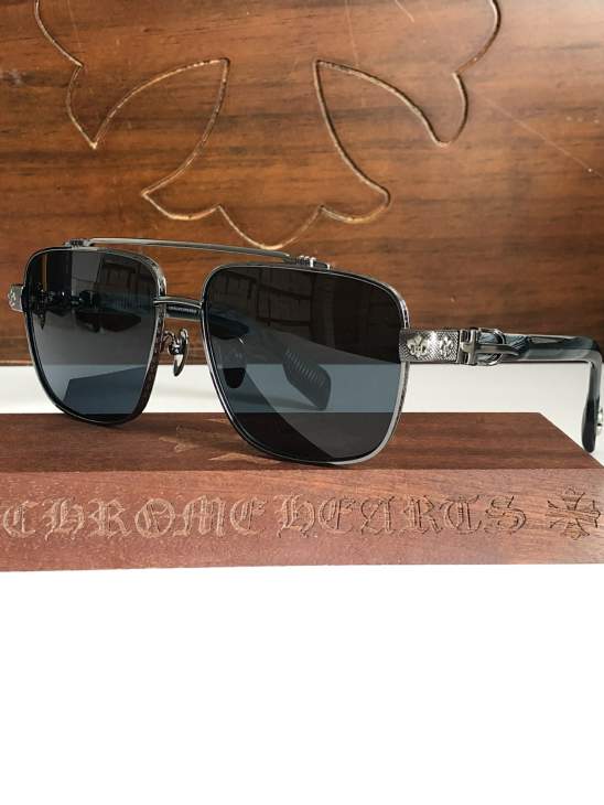 Picture of Chrome Hearts Sunglasses _SKUfw73375592fw